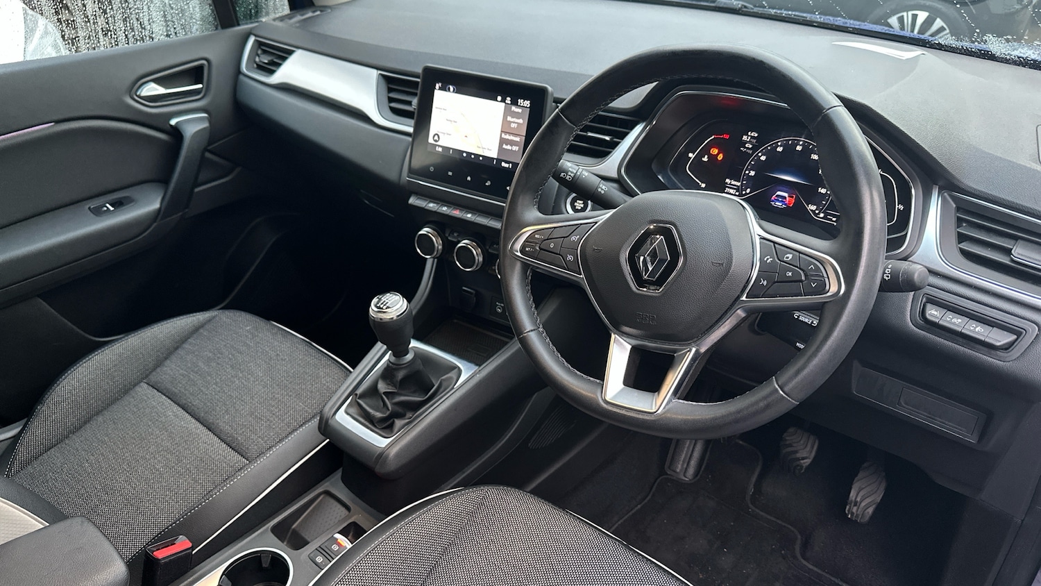 Used Renault Captur 2022 for sale - 76882310: Photo 11