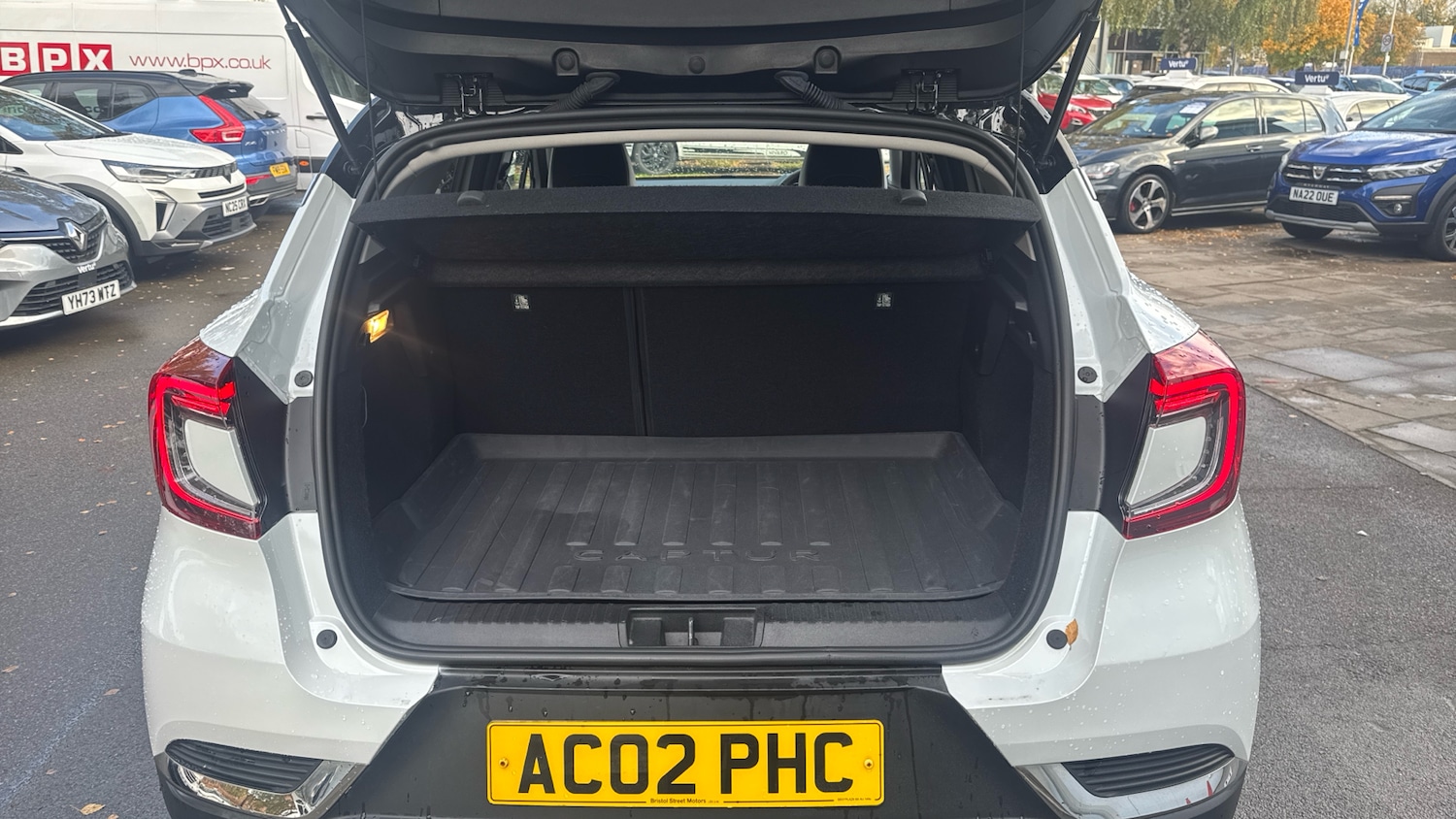 Used Renault Captur 2022 for sale - 76357754: Photo 4