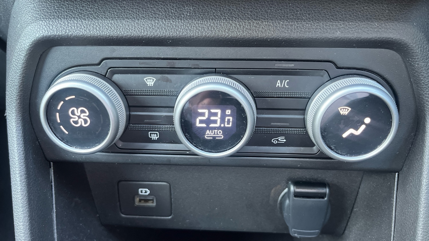 Used Dacia Jogger 2023 for sale - 78210078: Photo 28