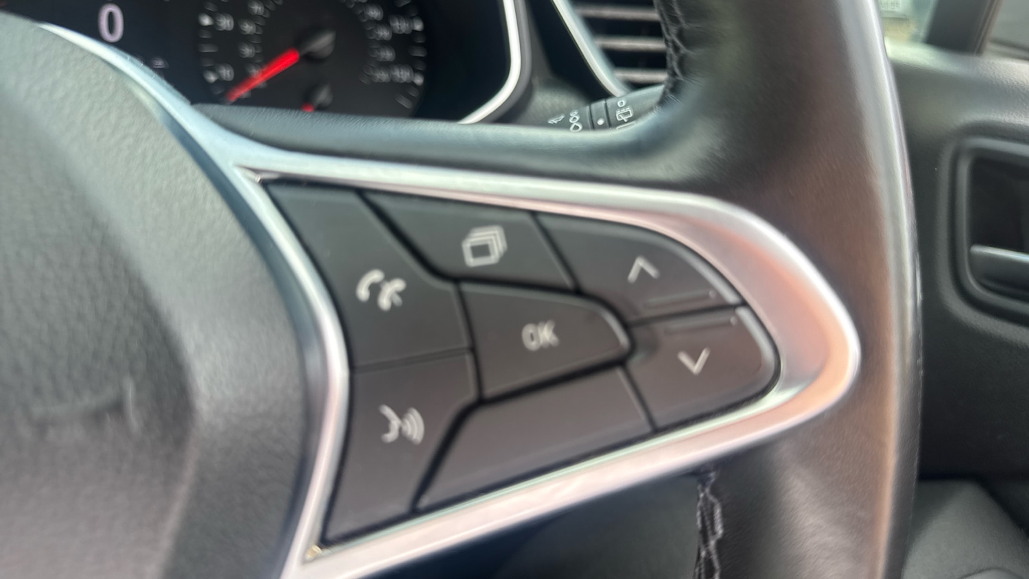 Used Renault Clio 2020 for sale - 77640494: Photo 21