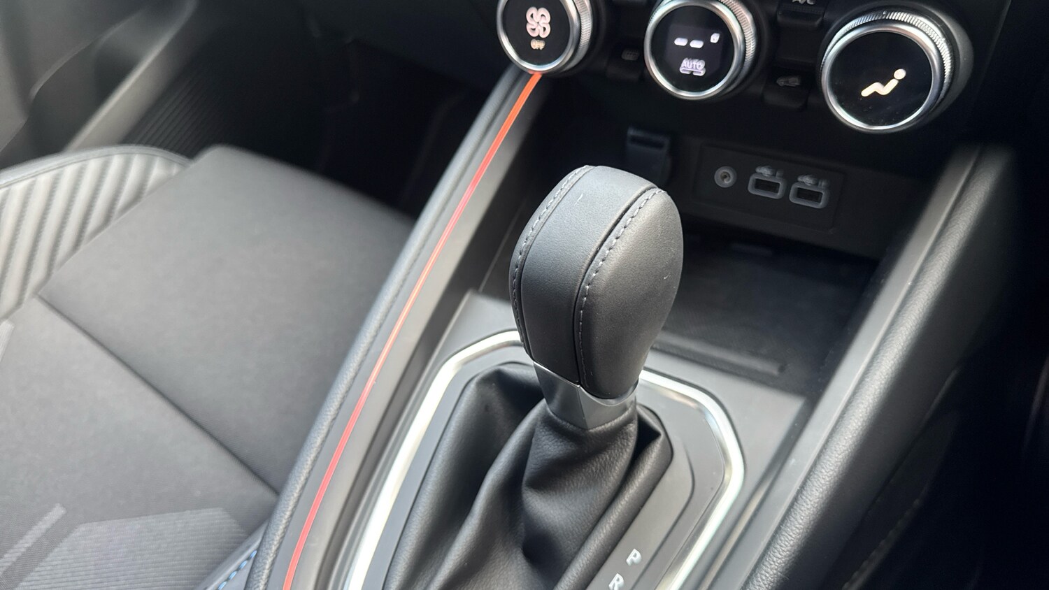 Used Renault Clio 2025 for sale - 76146443: Photo 13