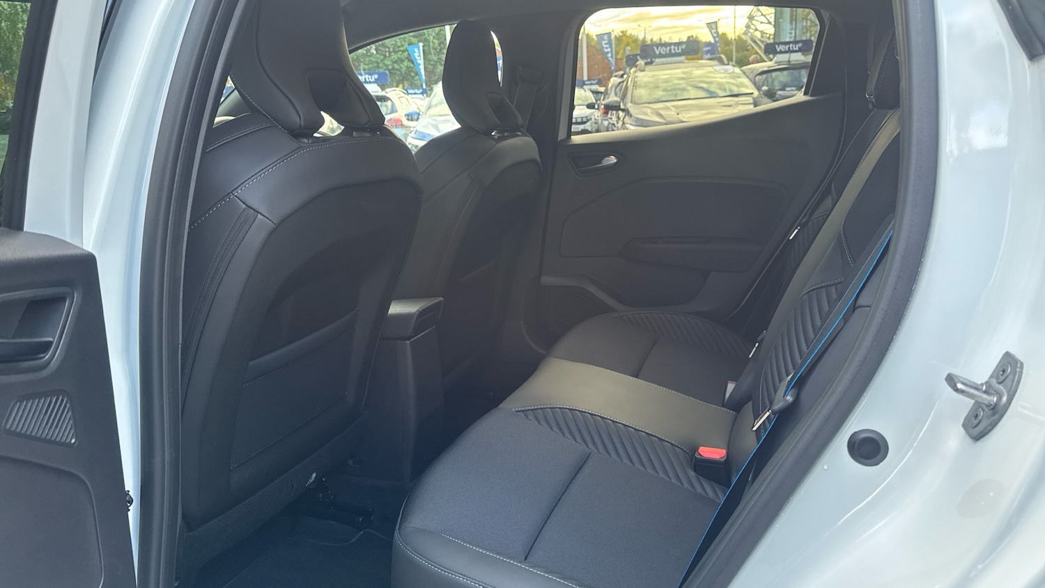 Used Renault Clio 2025 for sale - 76146443: Photo 16