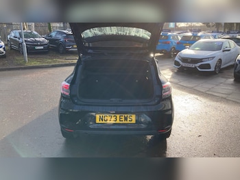 Used Renault Clio 2023 for sale - 76881546: Photo