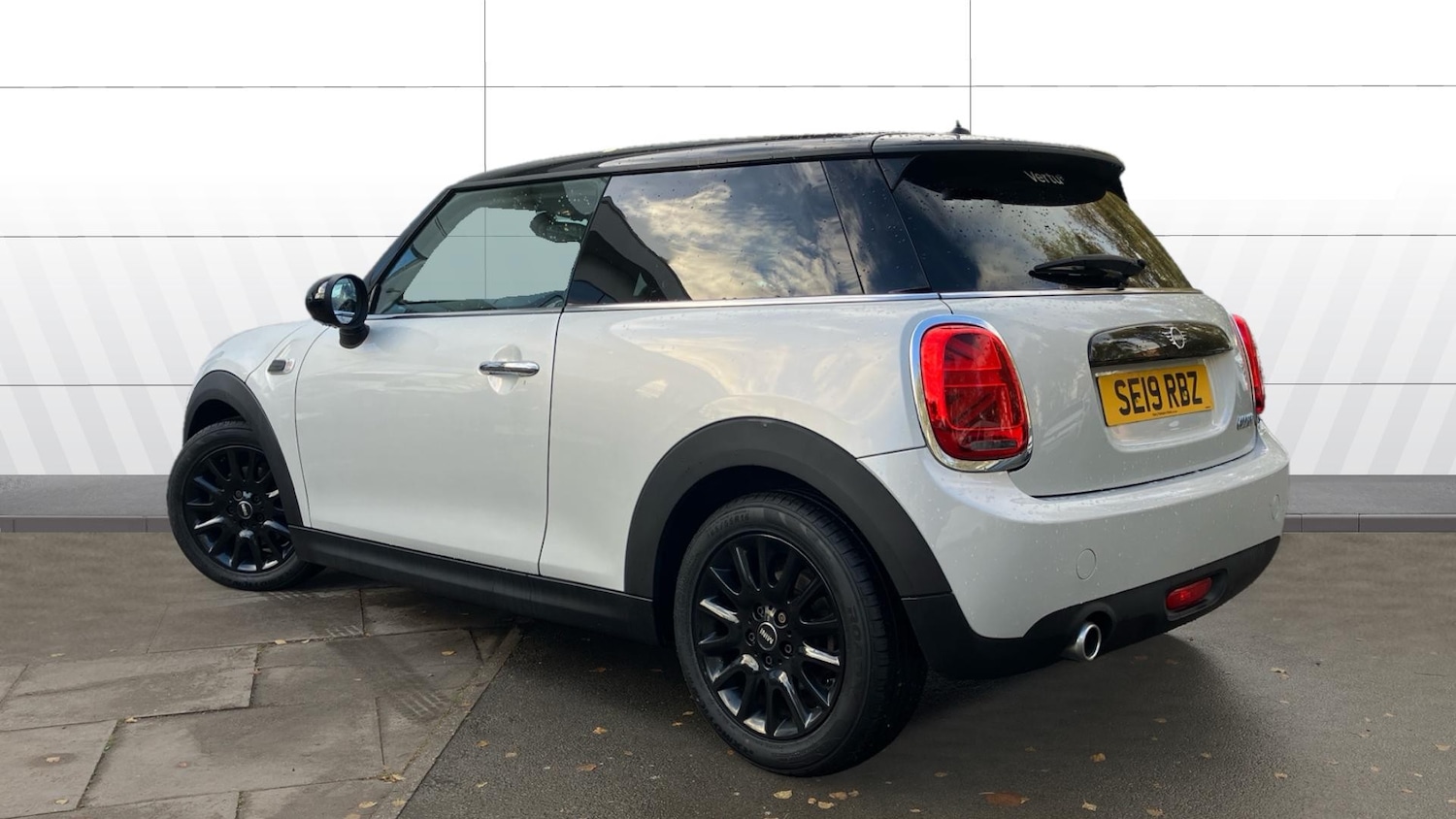 Used MINI Hatch 2019 for sale - 76519255: Photo 2