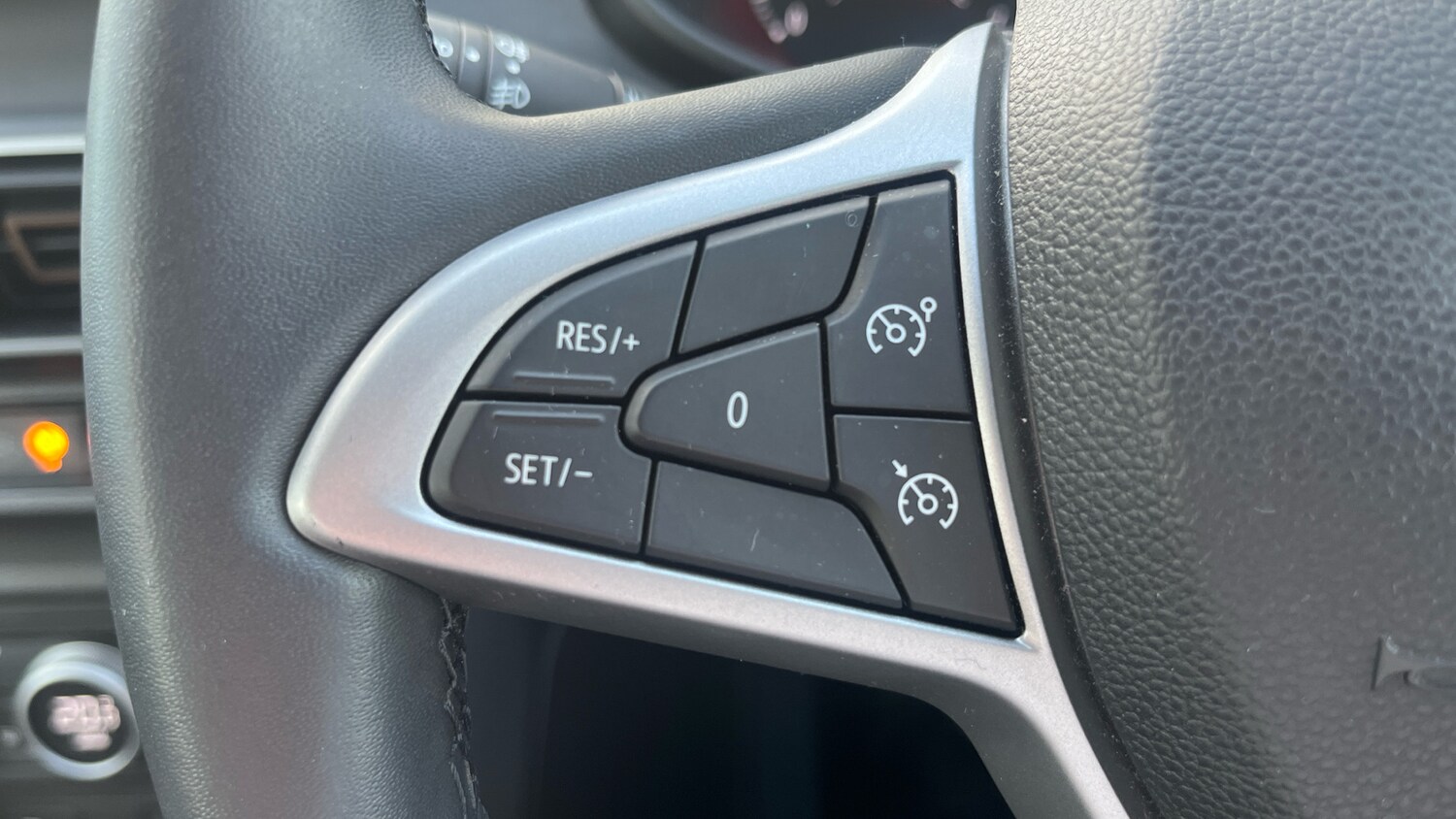 Used Dacia Sandero Stepway 2024 for sale - 78161789: Photo 32