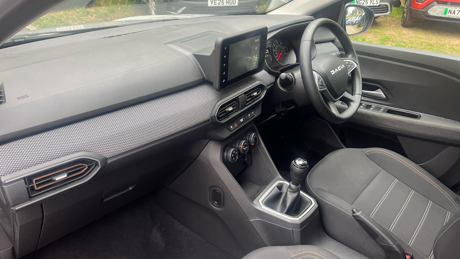 Used Dacia Sandero Stepway 2024 for sale - 76319548: Photo 9