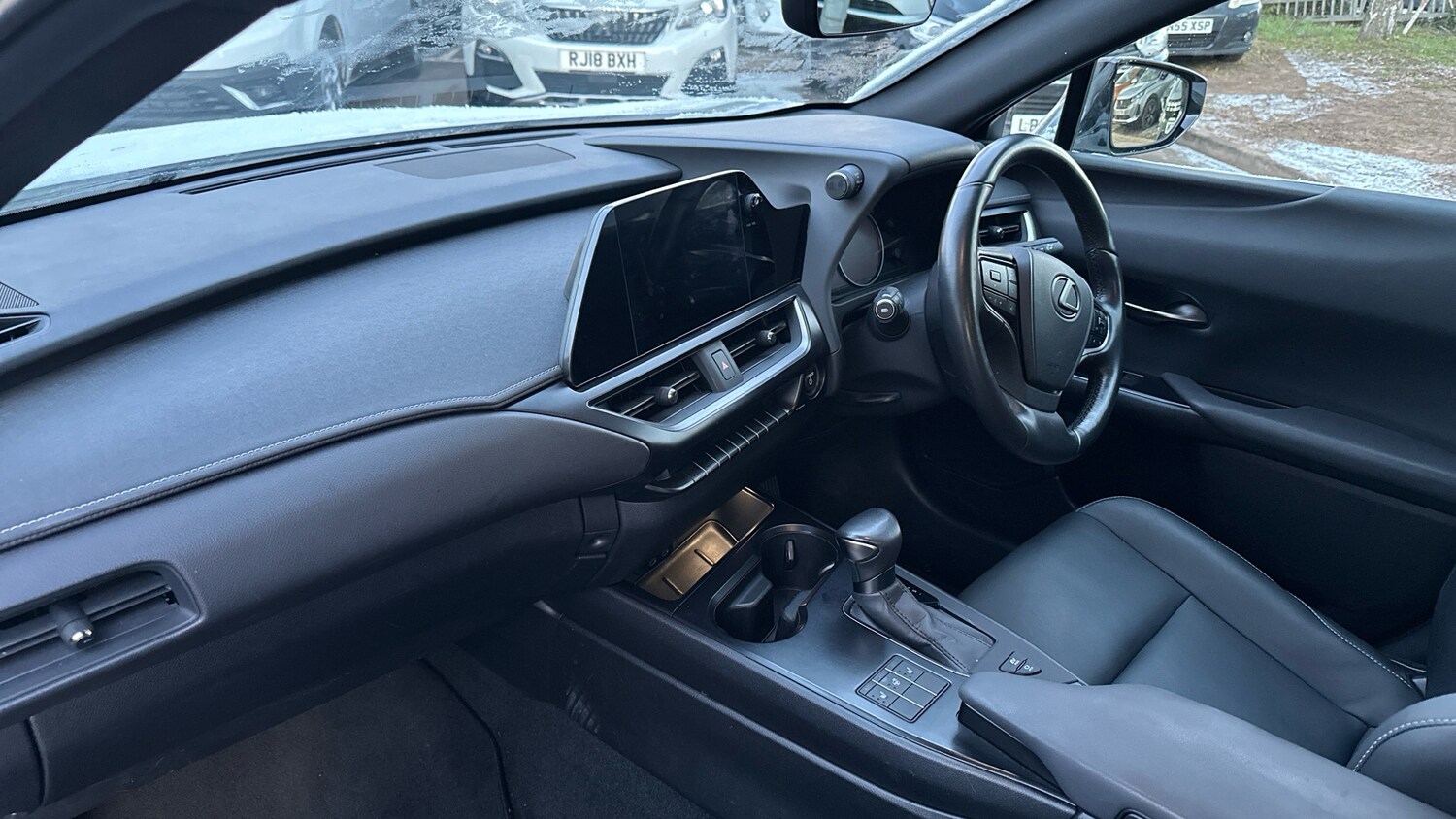 Used Lexus UX 2023 for sale - 77088056: Photo 9