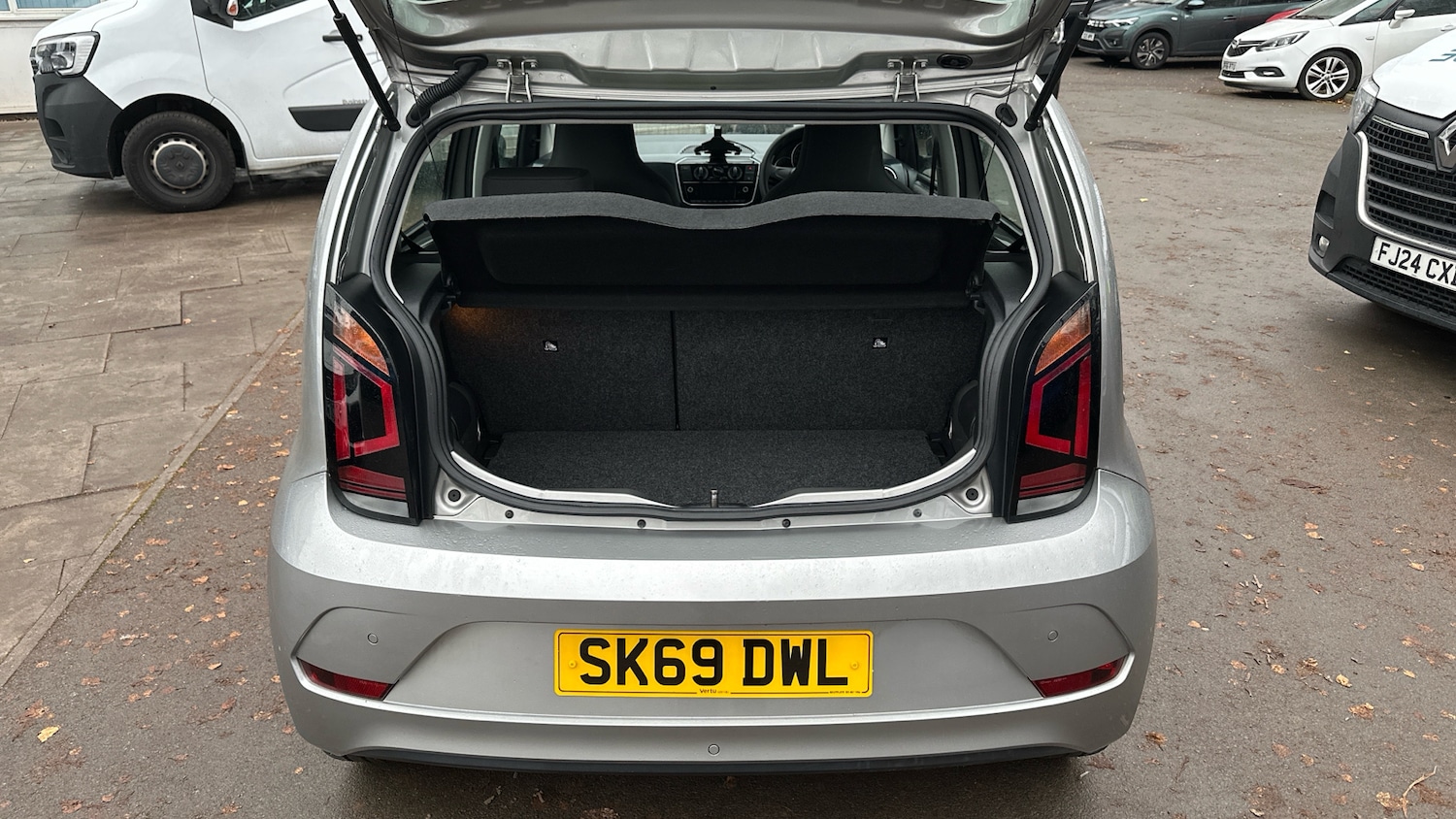 Used Volkswagen up! 2019 for sale - 76908491: Photo 4