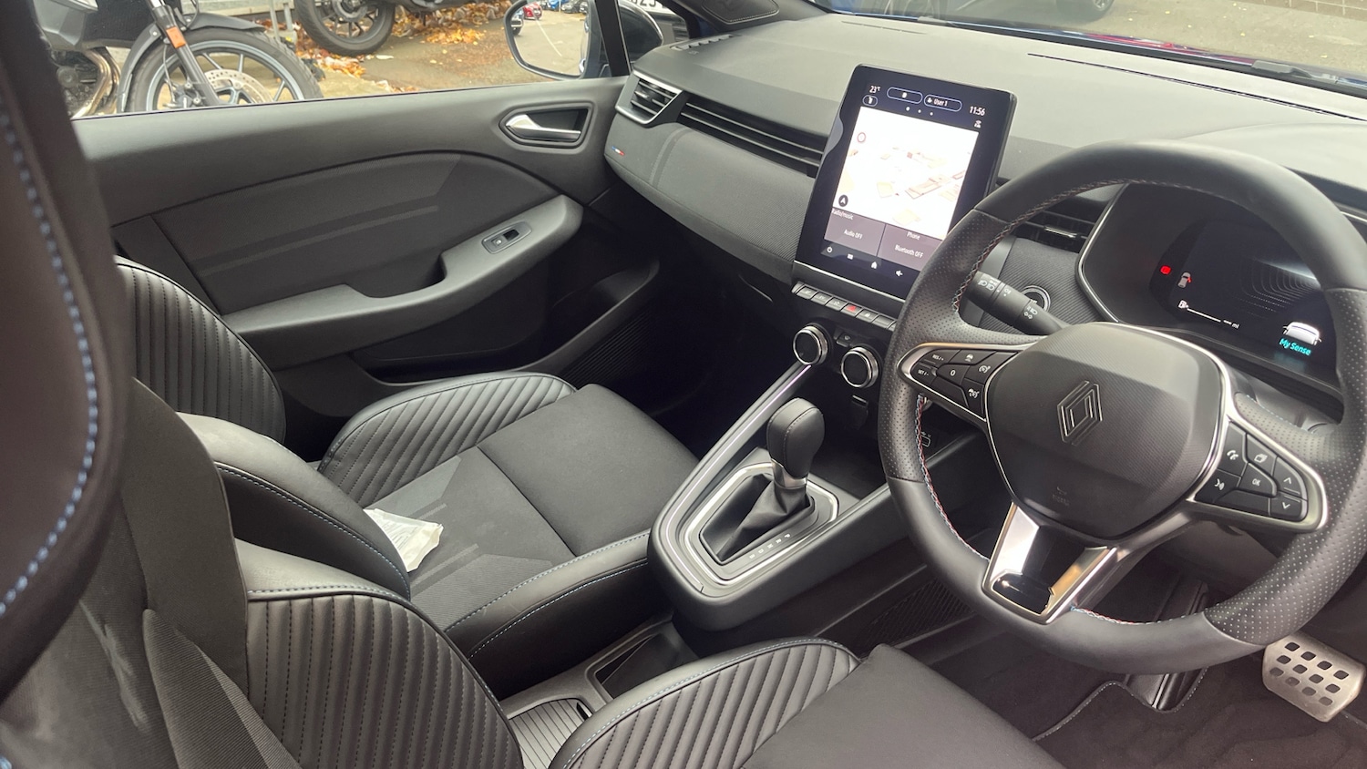 Used Renault Clio 2025 for sale - 76643248: Photo 12