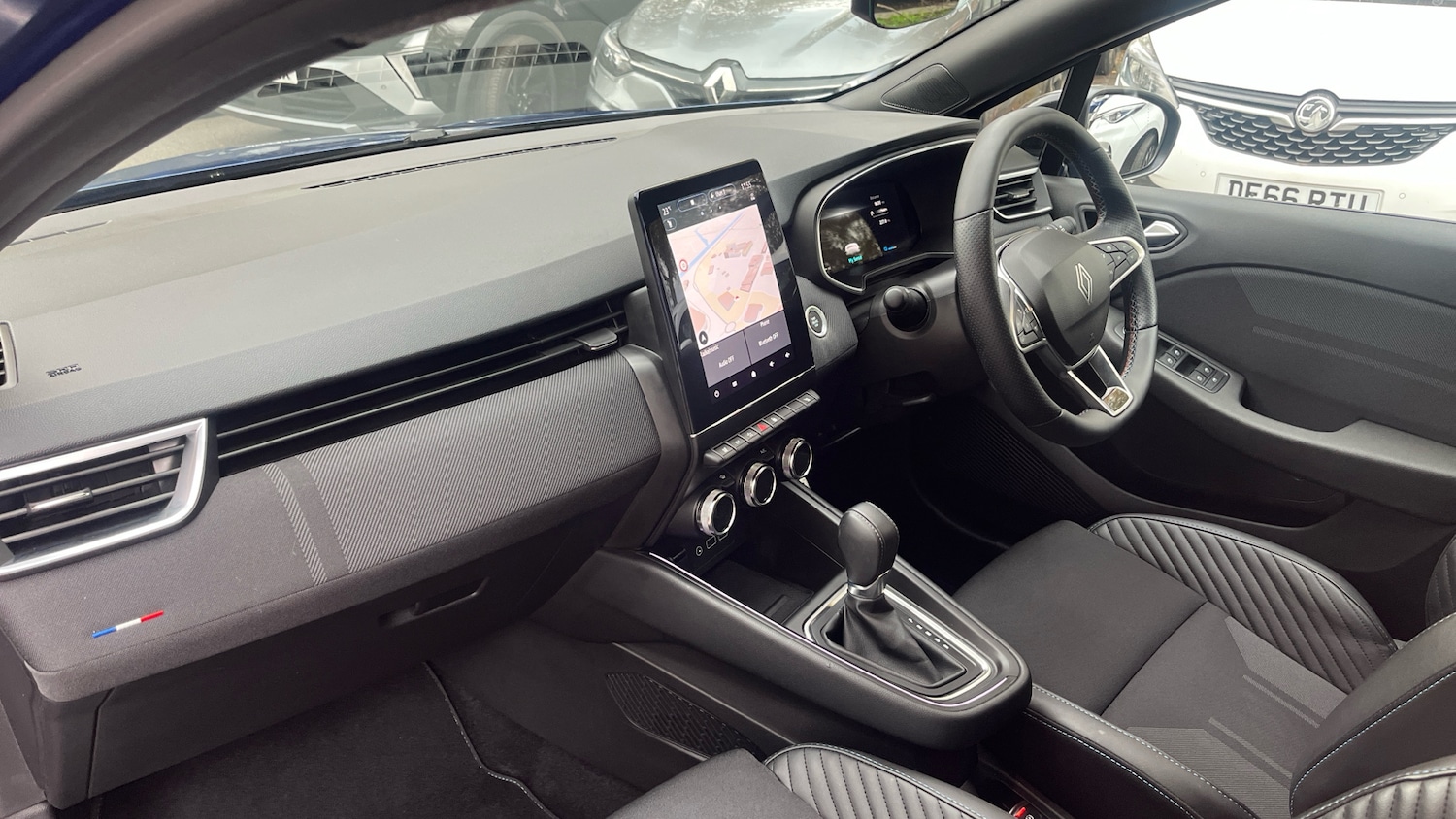 Used Renault Clio 2025 for sale - 76643248: Photo 9