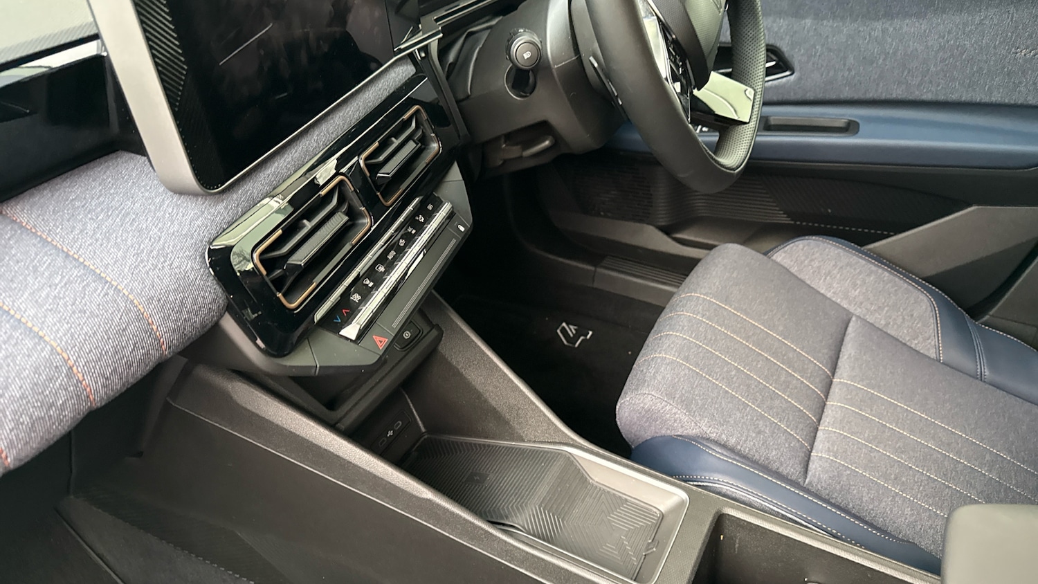 Used Renault 4 2025 for sale - 76932096: Photo 13