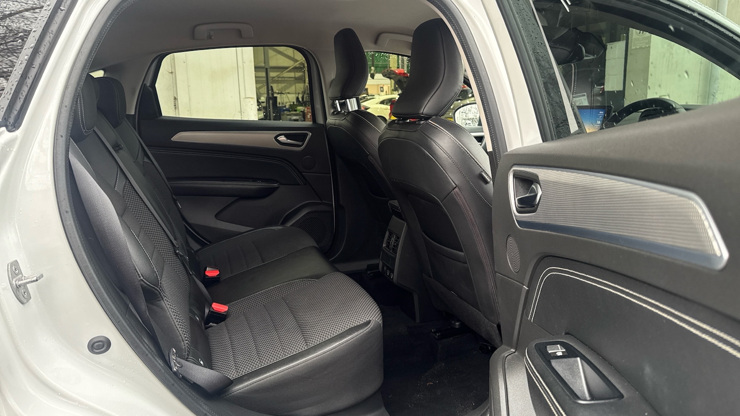 Used Renault Arkana 2023 for sale - 76932103: Photo 16