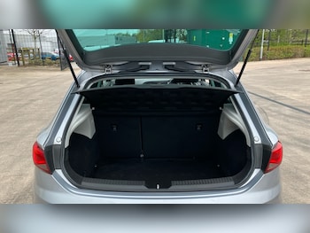 Used SEAT Leon 2017 for sale - 78605000: Photo