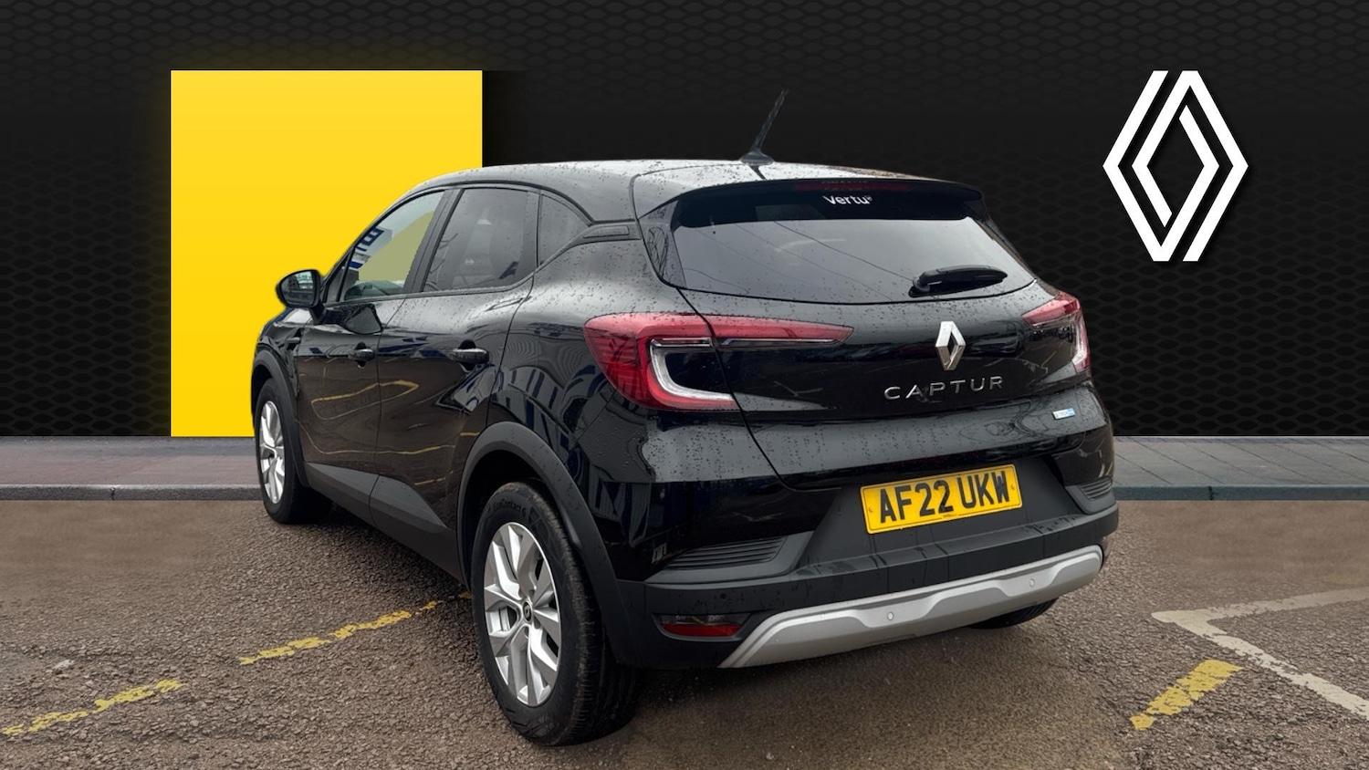 Used Renault Captur 2022 for sale - 77651034: Photo 2