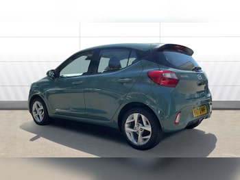 Used Hyundai i10 2022 for sale - 79244244: Photo