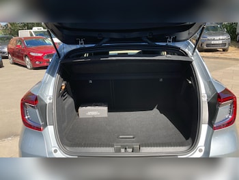Used Renault Captur 2024 for sale - 79311616: Photo