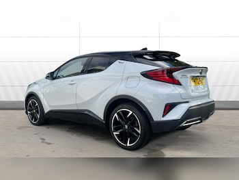 Used Toyota C-HR 2023 for sale - 78523226: Photo