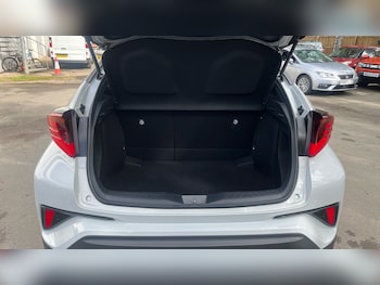Used Toyota C-HR 2023 for sale - 78523226: Photo