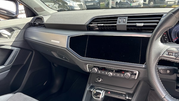 Used Audi Q3 2020 for sale - 76070013: Photo 14