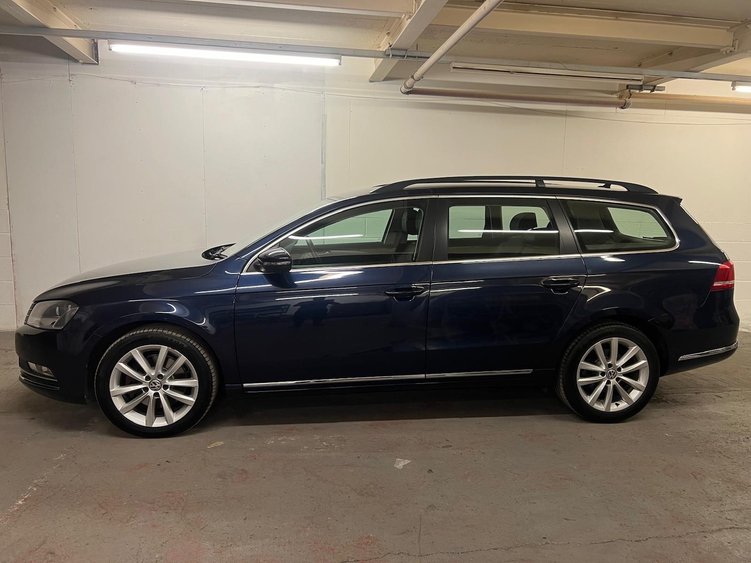 Used Volkswagen Passat 2014 for sale - 77661835: Photo 2