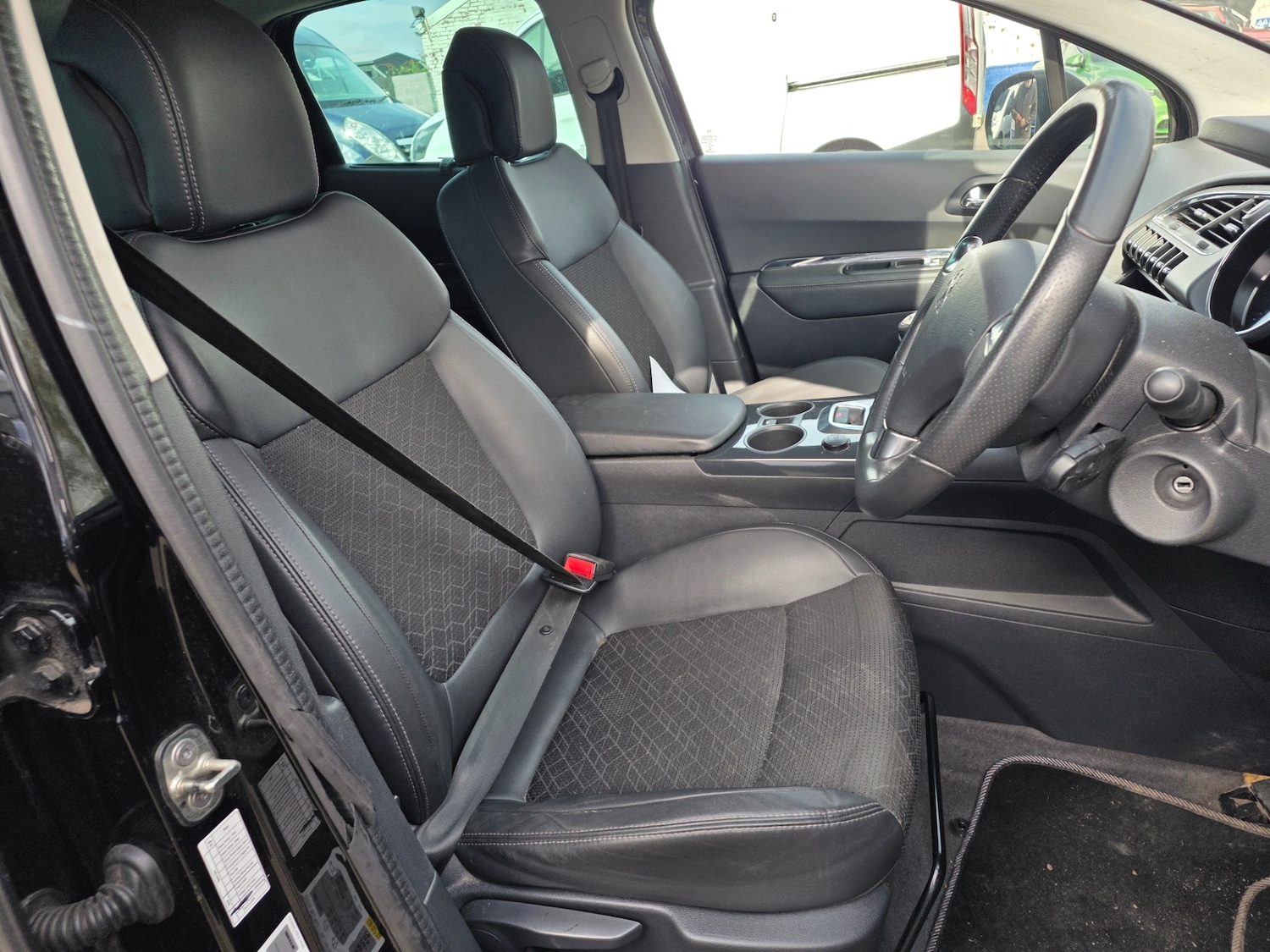 Used Peugeot 3008 2014 for sale - 77878389: Photo 7