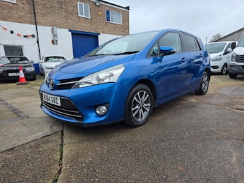 Used Toyota Verso 2014 for sale - 77323924: Photo