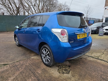 Used Toyota Verso 2014 for sale - 77323924: Photo