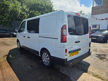 Used Nissan NV300 2017 for sale - 78847897: Photo