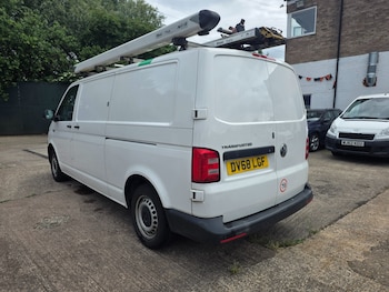 Used Volkswagen Transporter 2018 for sale - 78767596: Photo