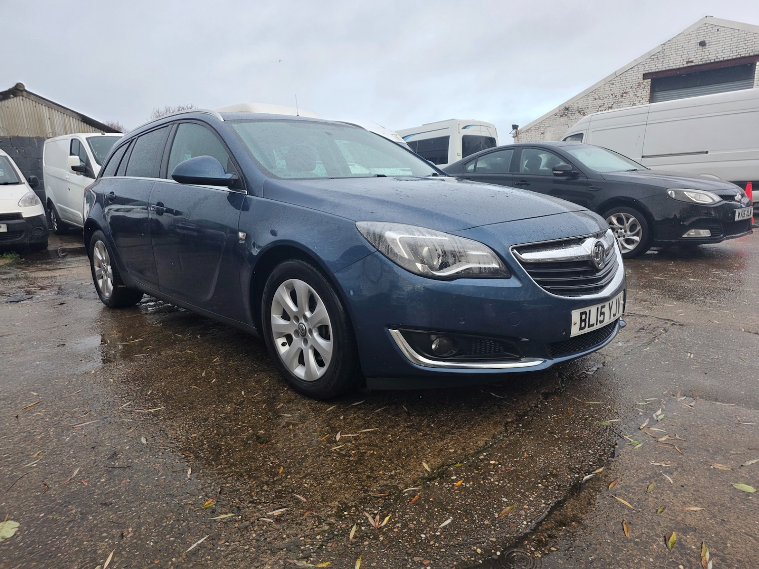Used Vauxhall Insignia 2015 for sale - 76845216: Photo 1