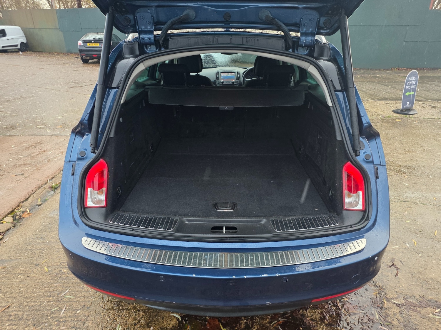 Used Vauxhall Insignia 2015 for sale - 76845216: Photo 11