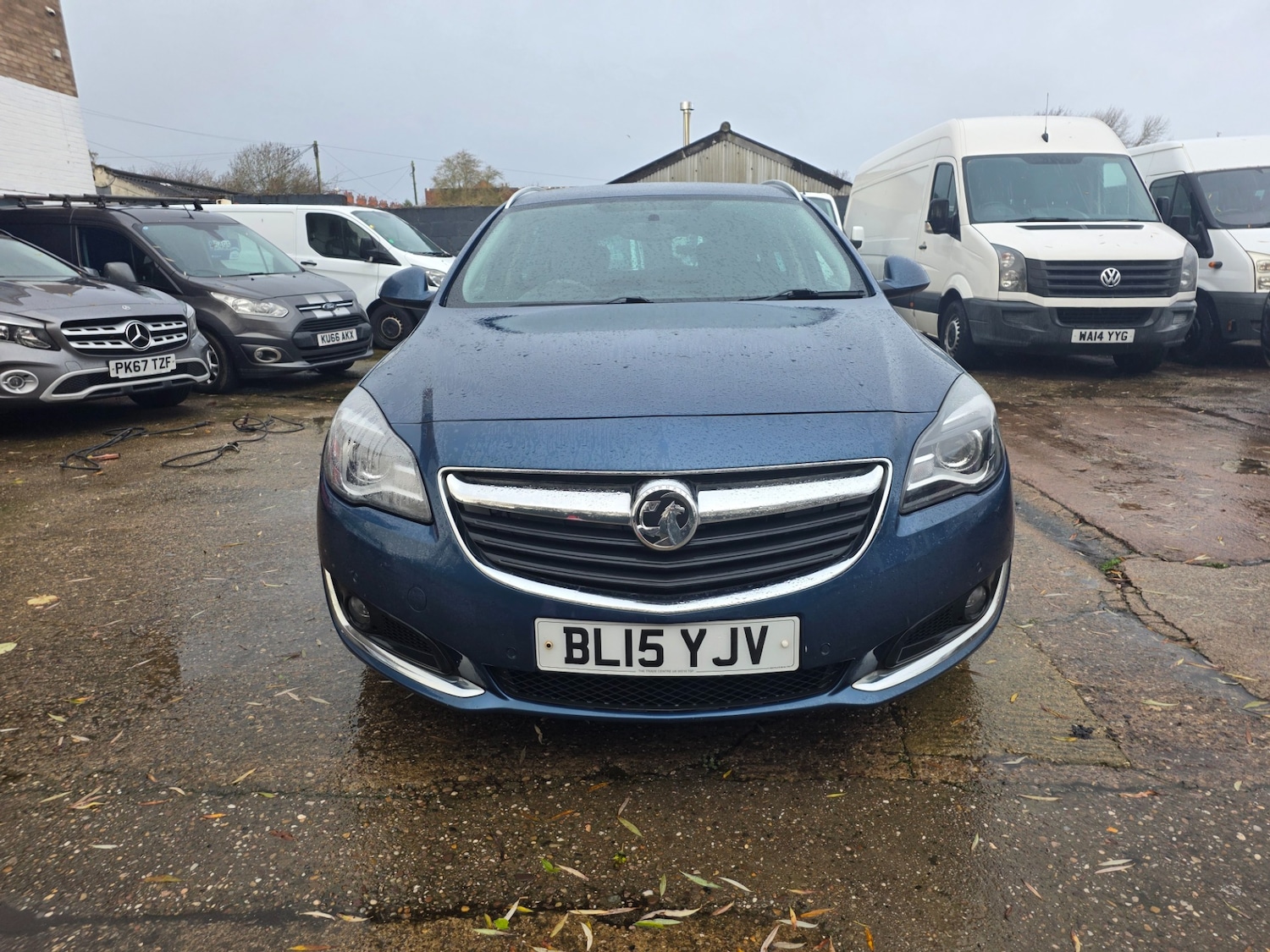 Used Vauxhall Insignia 2015 for sale - 76845216: Photo 2