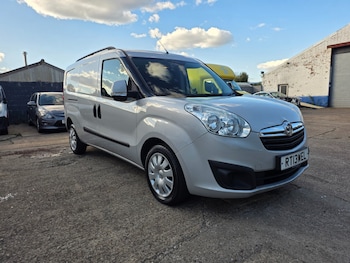 2018 (13) - 2300 1.3 CDTI 16V 95ps H1 Sportive Crew Van E6 SS