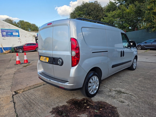Used Vauxhall Combo 2018 for sale - 76027962: Photo 6