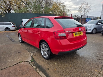 Used Skoda Rapid Spaceback 2014 for sale - 76542910: Photo