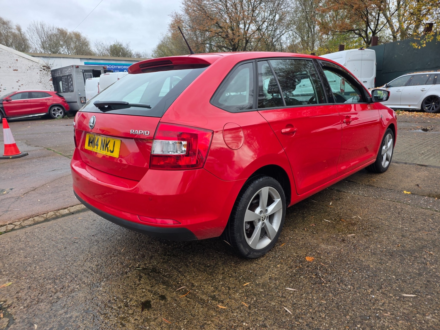 Used Skoda Rapid Spaceback 2014 for sale - 76542910: Photo 6
