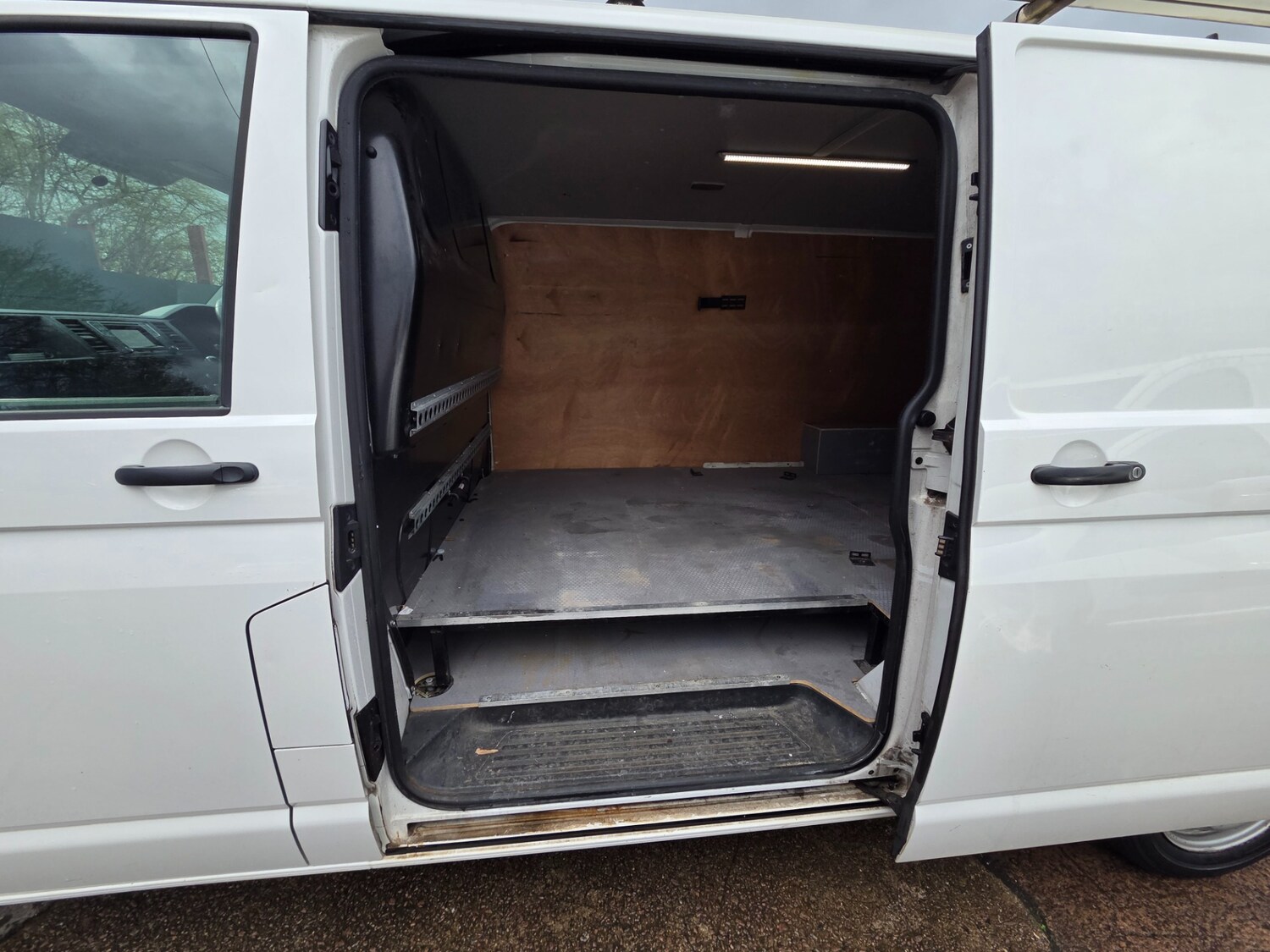 Used Volkswagen Transporter 2018 for sale - 78011736: Photo 15