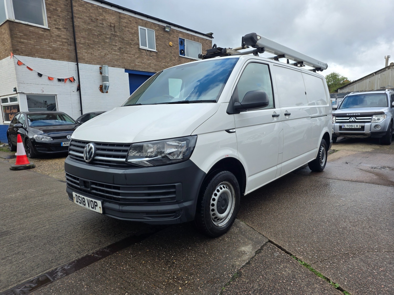 Used Volkswagen Transporter 2018 for sale - 78011736: Photo 3