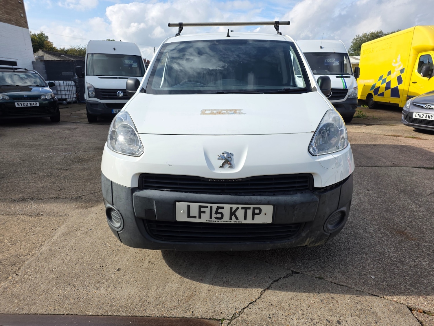 Used Peugeot Partner 2015 for sale - 76130345: Photo 2