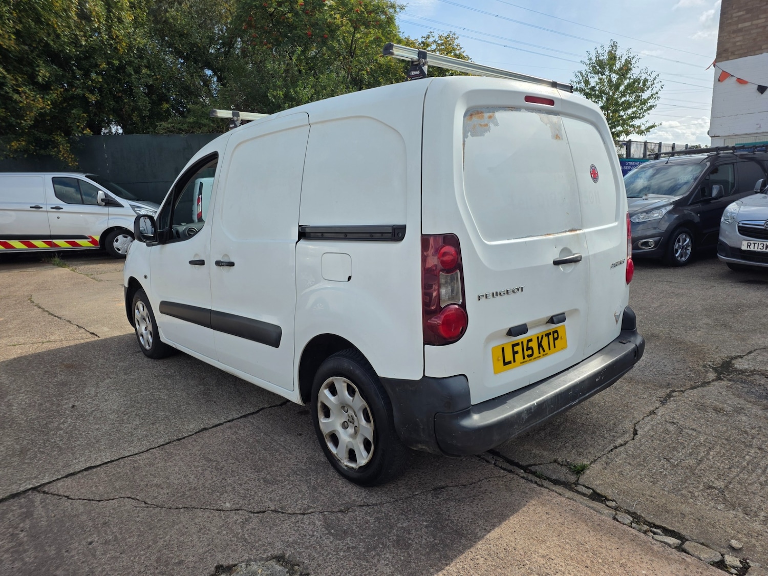 Used Peugeot Partner 2015 for sale - 76130345: Photo 4