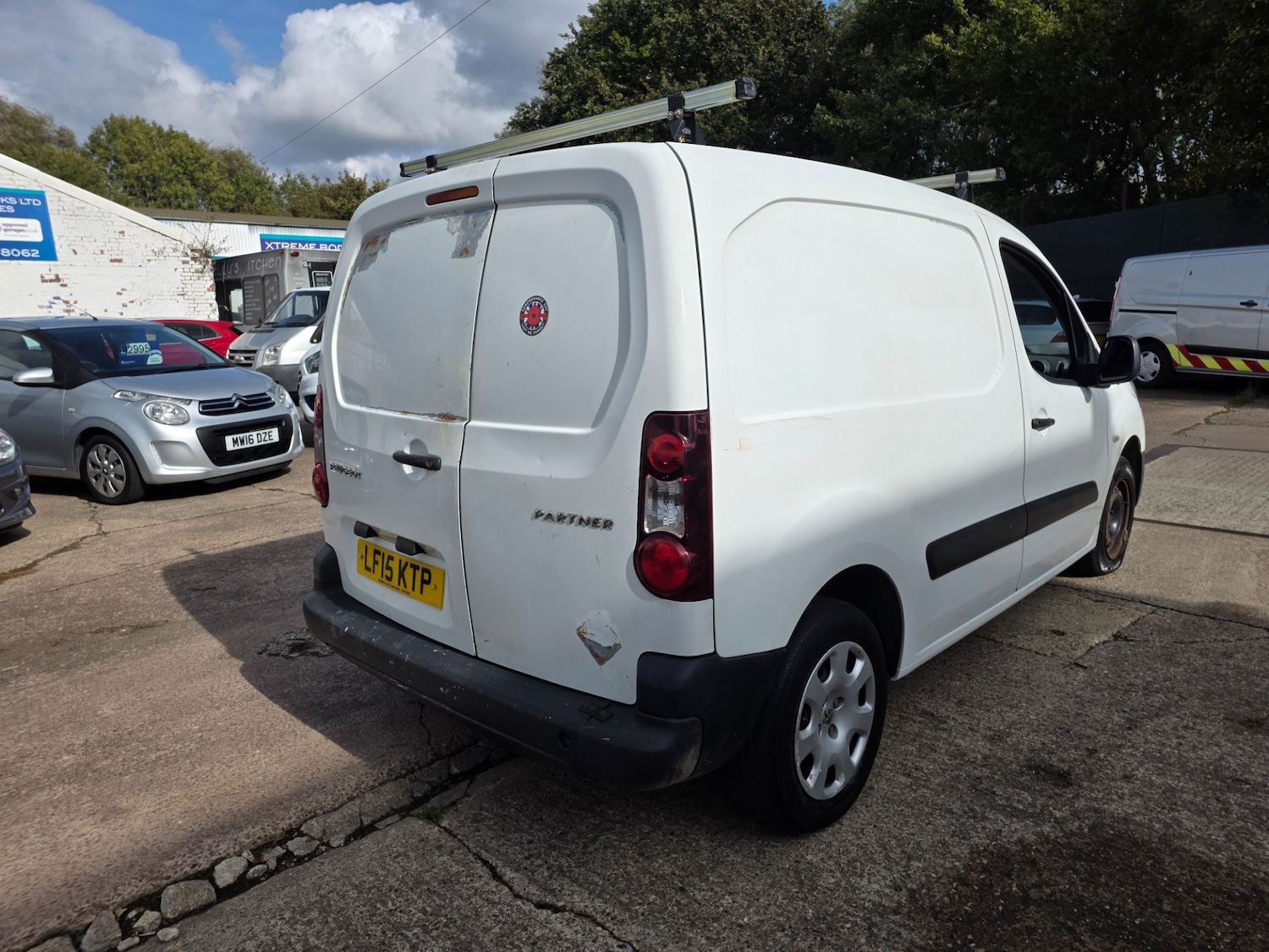 Used Peugeot Partner 2015 for sale - 76130345: Photo 6