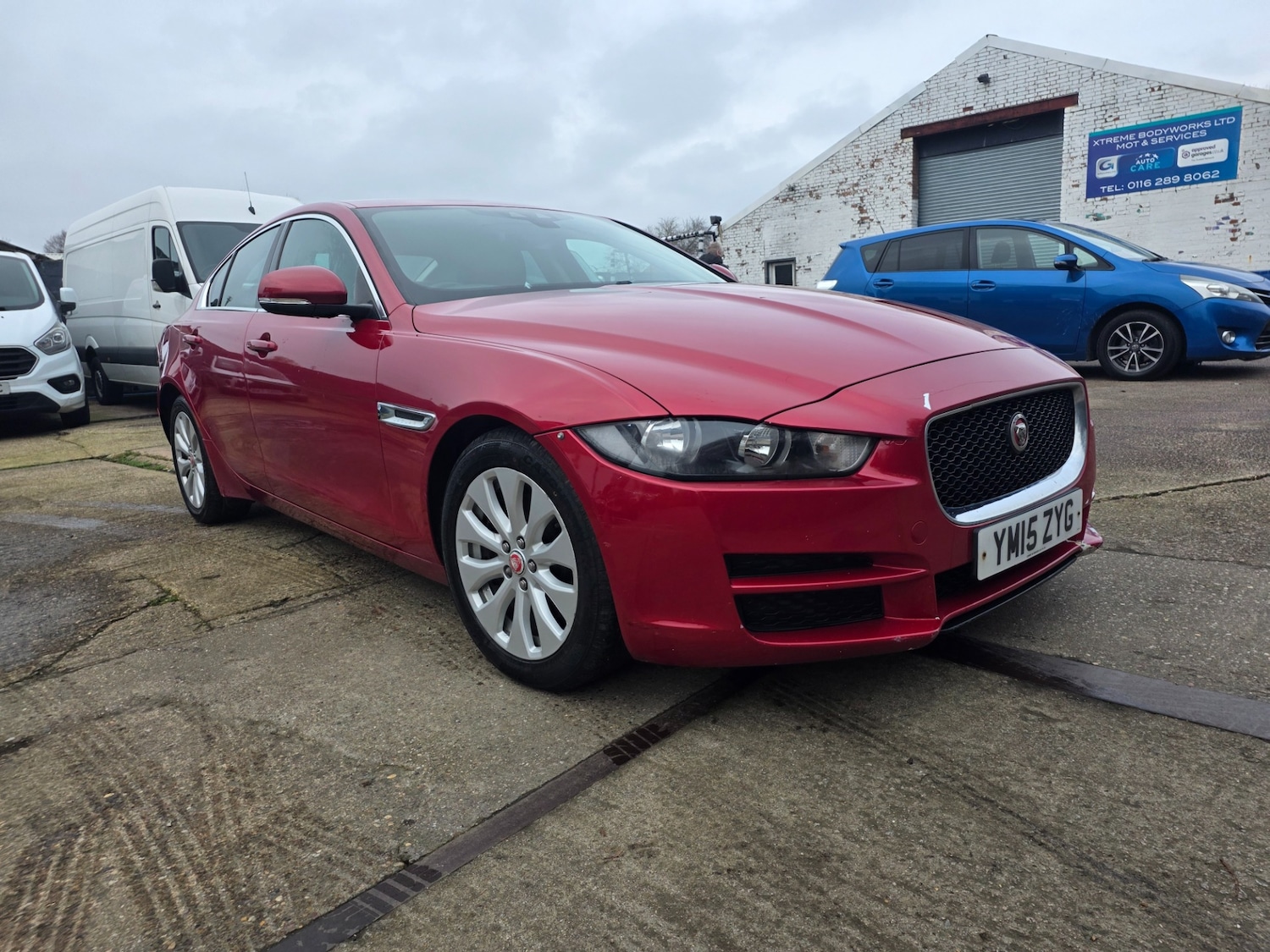 Used Jaguar XE 2015 for sale - 77326608: Photo 1