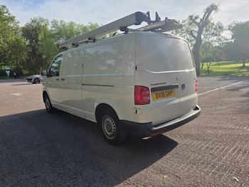 Used Volkswagen Transporter 2018 for sale - 78659263: Photo