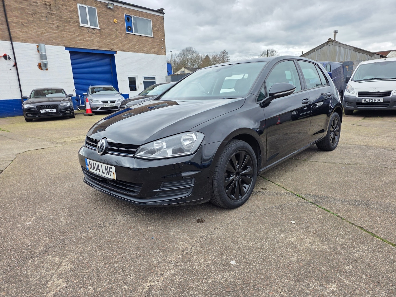 Used Volkswagen Golf 2014 for sale - 77818266: Photo 3