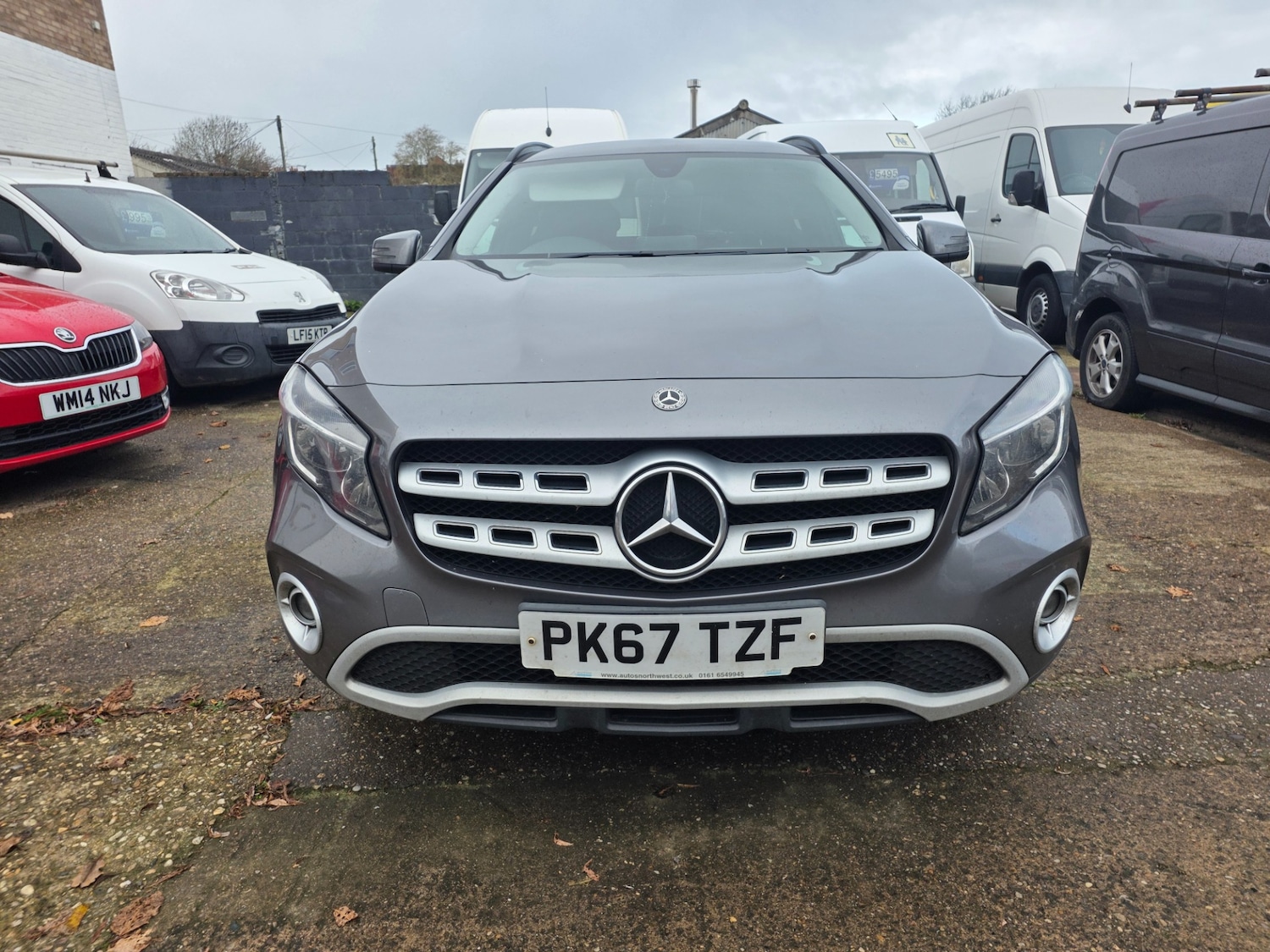 Used Mercedes-Benz GLA 2017 for sale - 76618794: Photo 2
