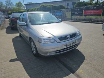 2001 (Y) - 1.6i 16V CD 5dr