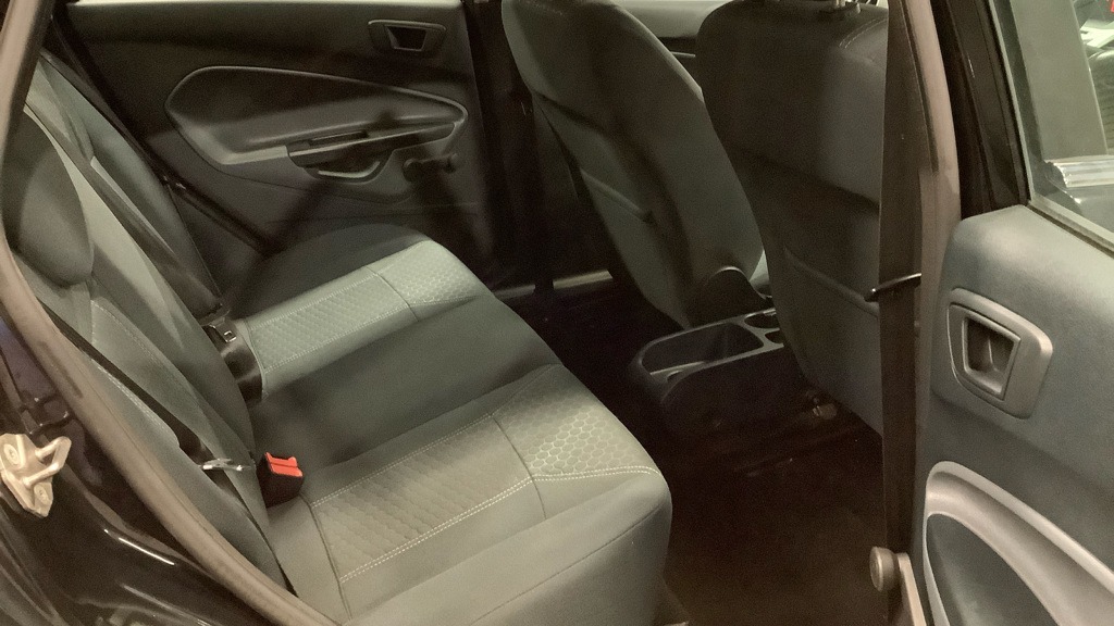 Used Ford Fiesta 2010 for sale - 77204914: Photo 8