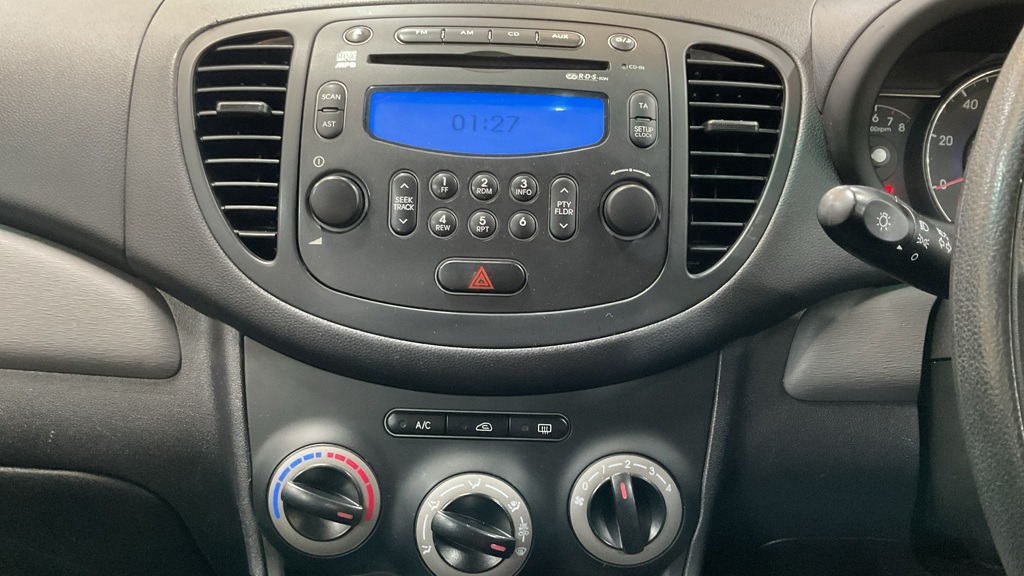 Used Hyundai i10 2011 for sale - 77020659: Photo 11