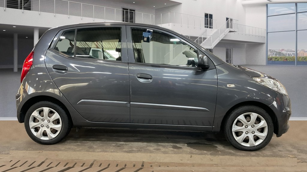 Used Hyundai i10 2011 for sale - 77020659: Photo 3