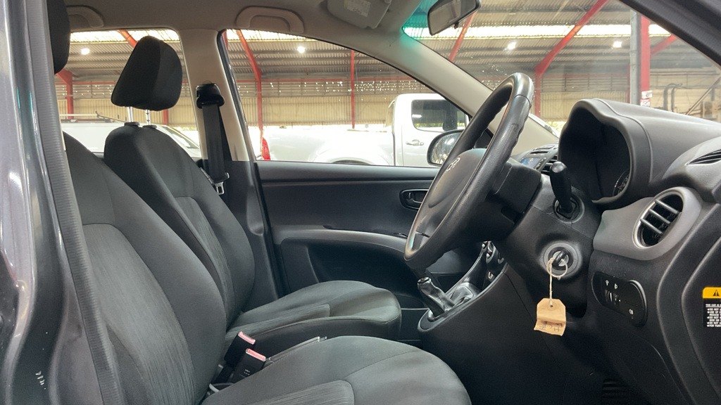 Used Hyundai i10 2011 for sale - 77020659: Photo 7